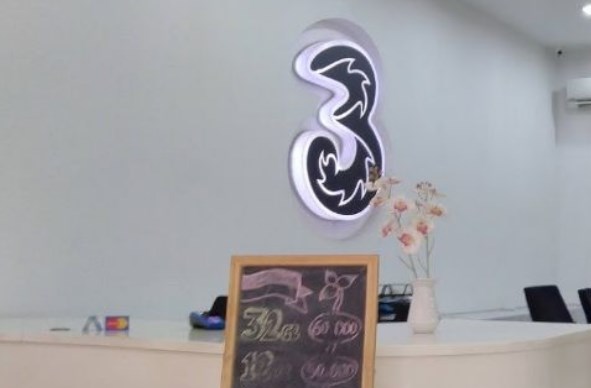 gerai tri terdekat surabaya