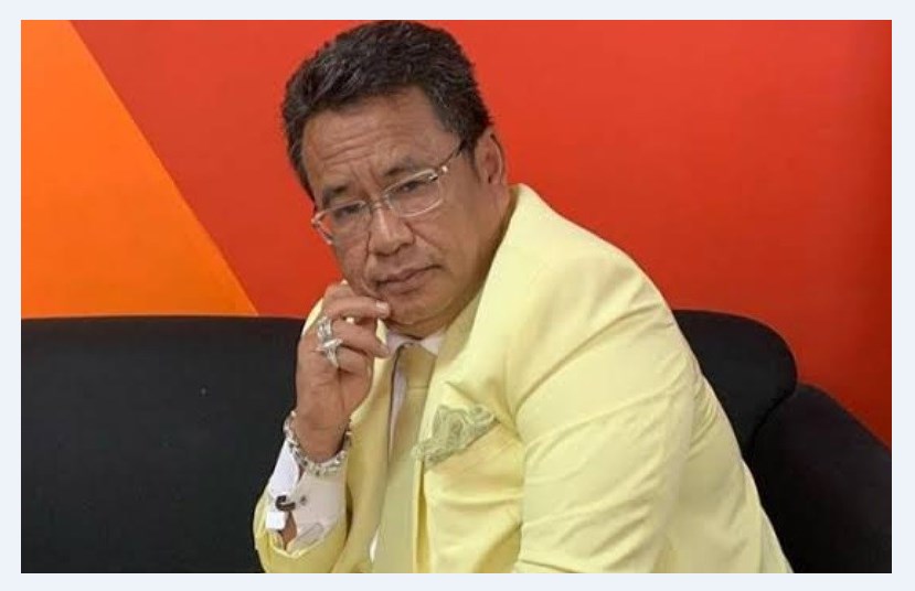 sosial media Hotman Paris